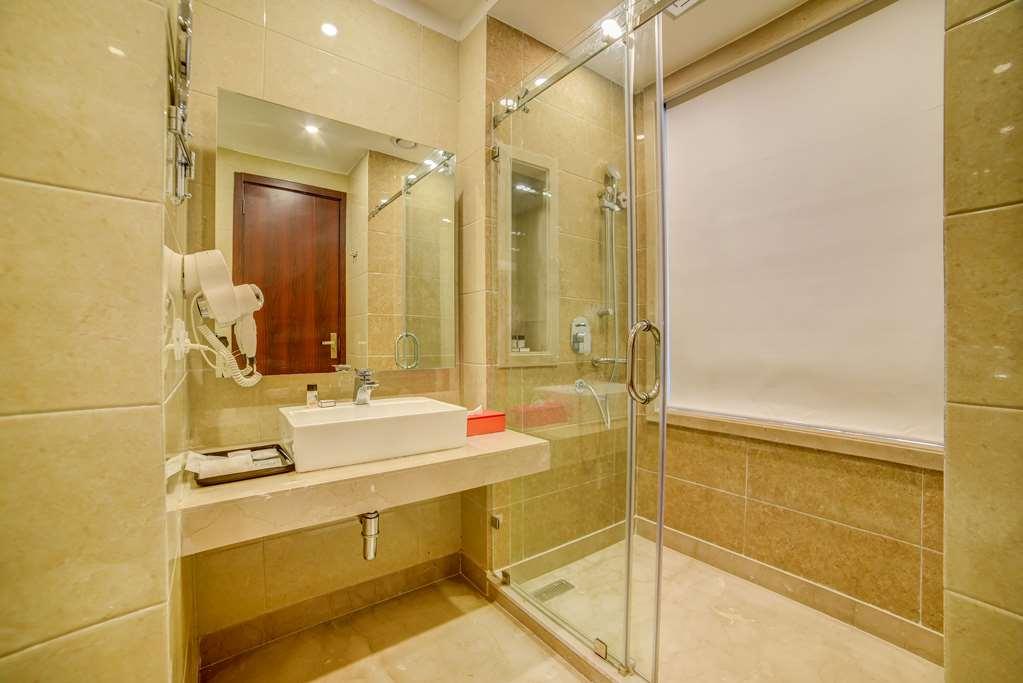Ramada By Wyndham New Delhi Pitampura Hotel Kültér fotó